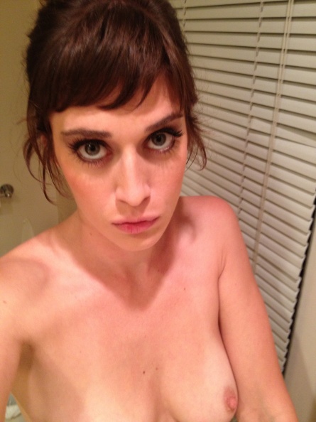 Lizzy Caplan Naked Fappening (12 Photos)