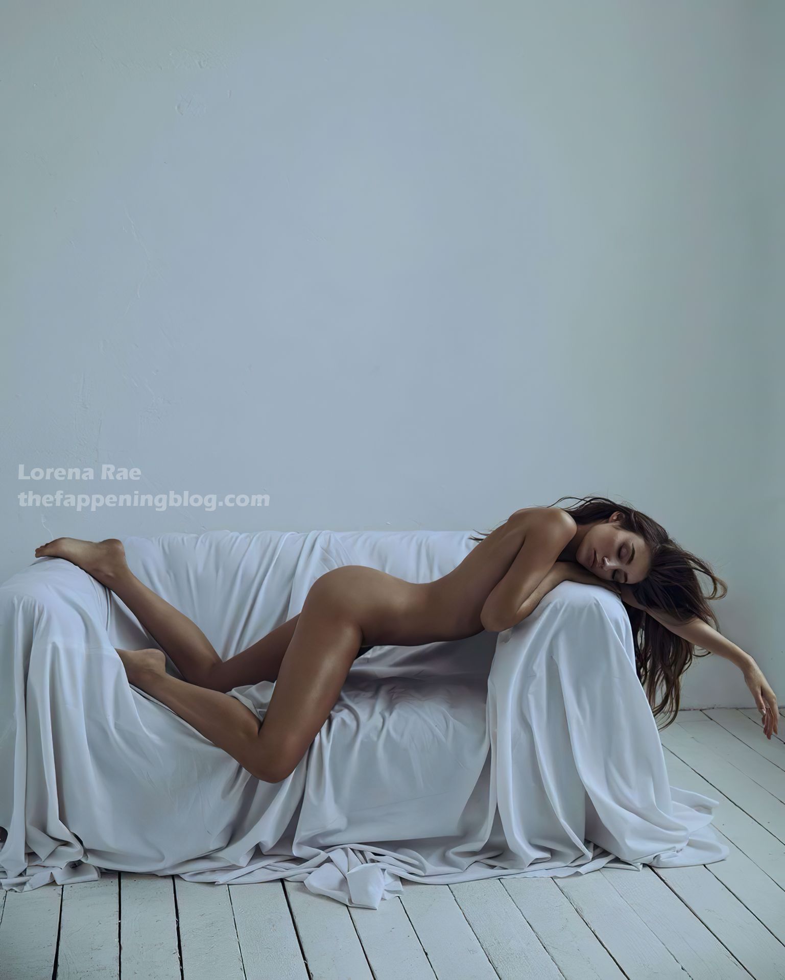 Lorena Rae Poses Fully Naked (3 New Photos)
