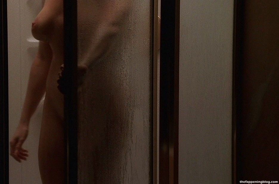 Lorraine Bracco Nude & Sexy (16 Photos)