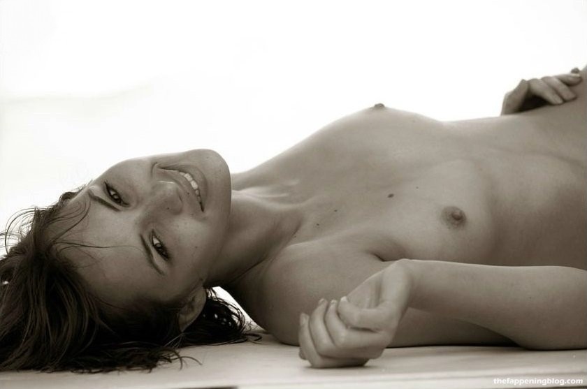 Louise Bourgoin Nude & Sexy Collection (20 Photos)