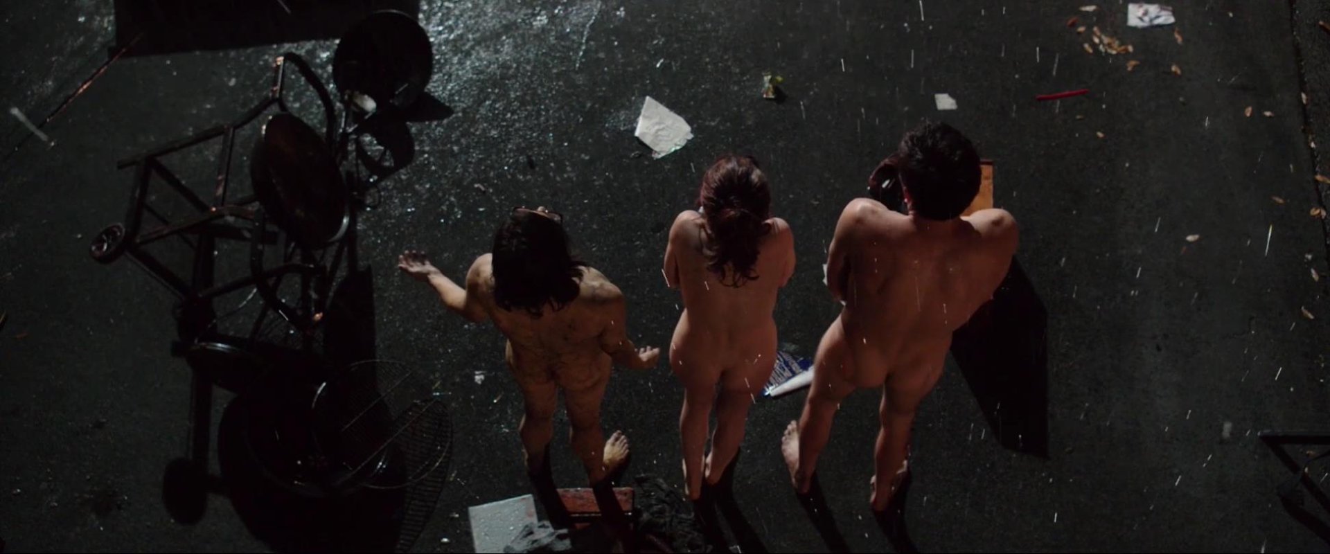 Mackenzie Davis Nude, Vanessa Hudgens Sexy - Freaks of Nature (2015) HD 1080p