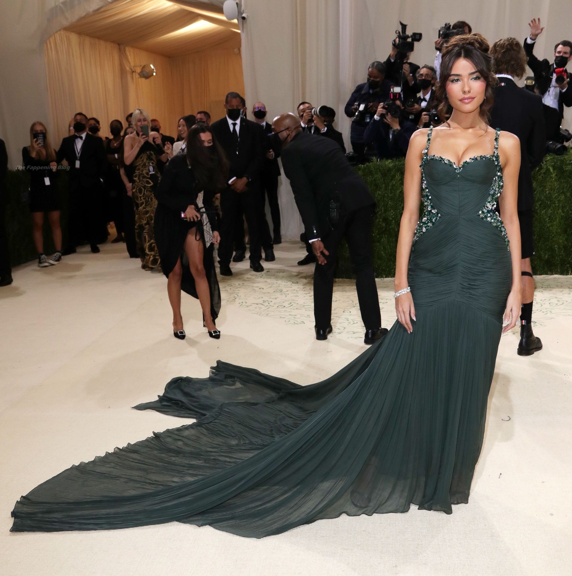 Madison Beer Looks Cute at the 2021 Met Gala in NYC (12 Photos)