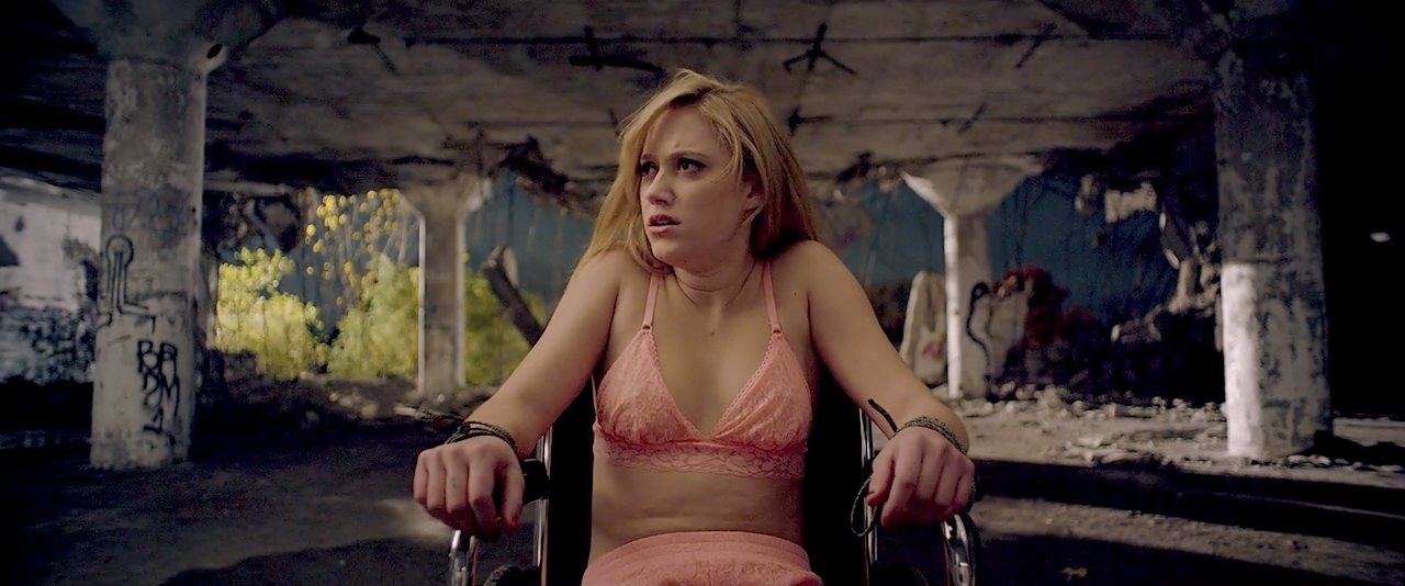 Maika Monroe Nude & Sexy Collection (163 Photos + Video) [Updated]