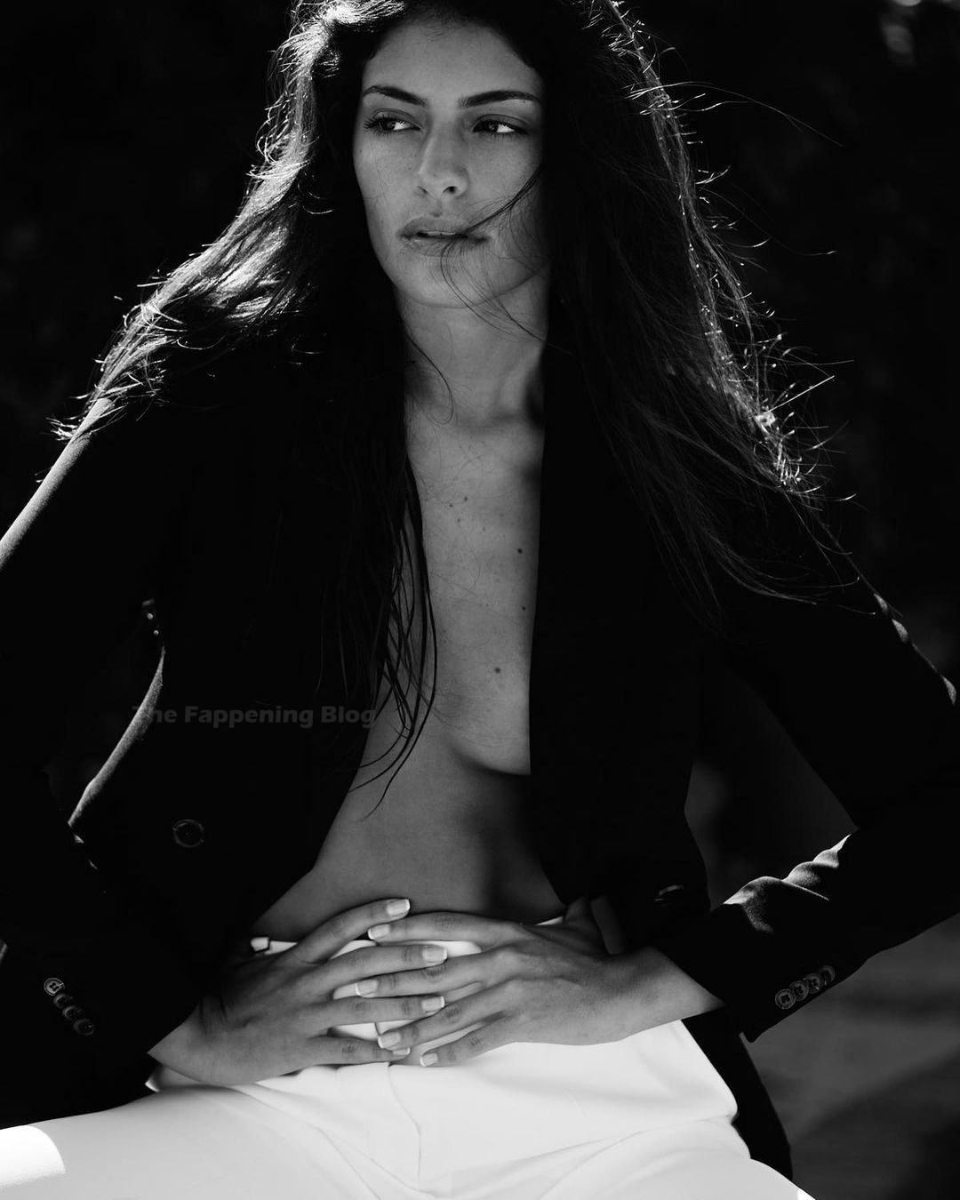 Manuela Alvarez Hernandez Sexy & Topless (30 Photos)