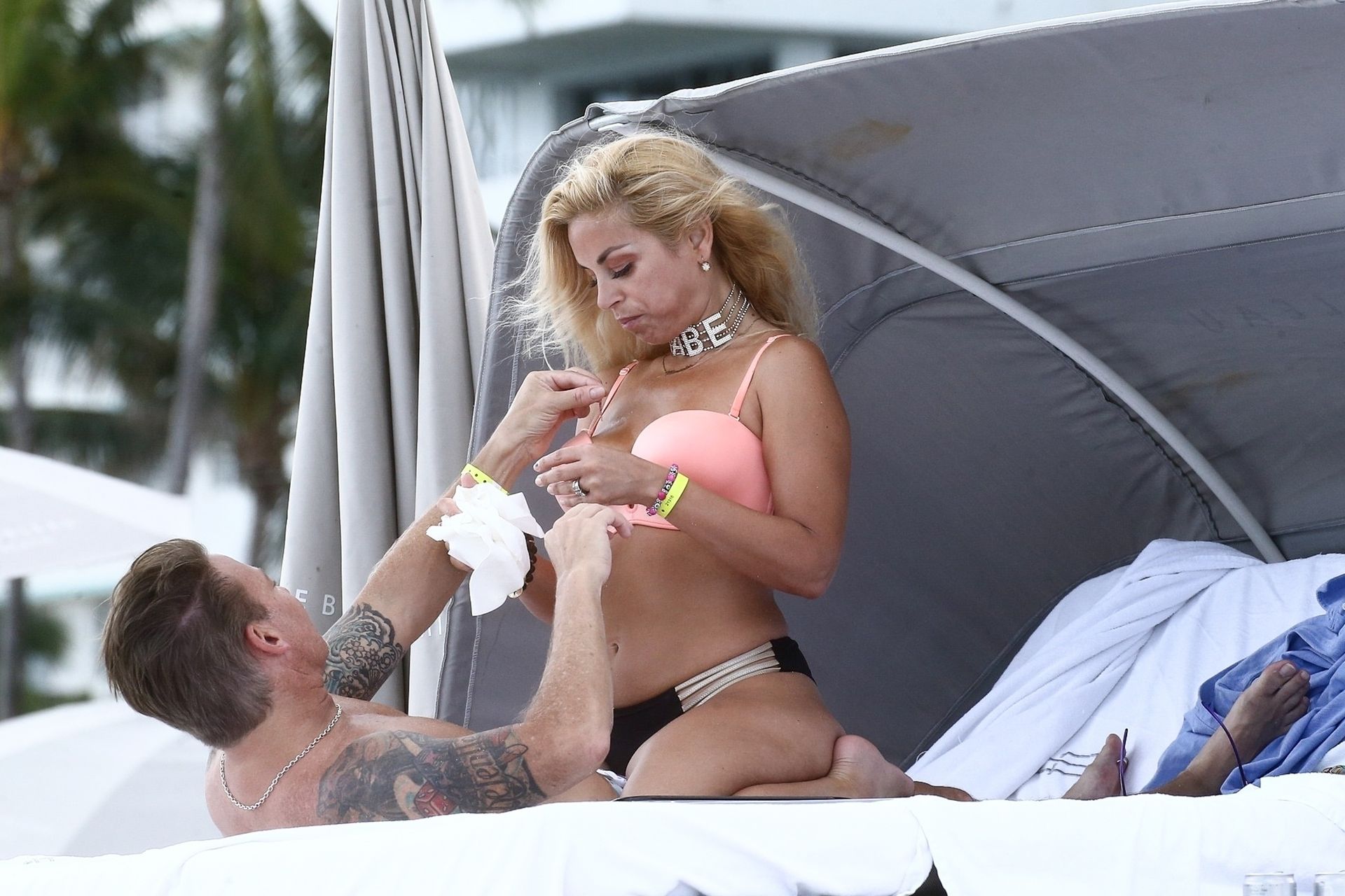 Marcela Iglesias Packs on the PDA with Her Boyfriend in Miami Beach (78 Photos)