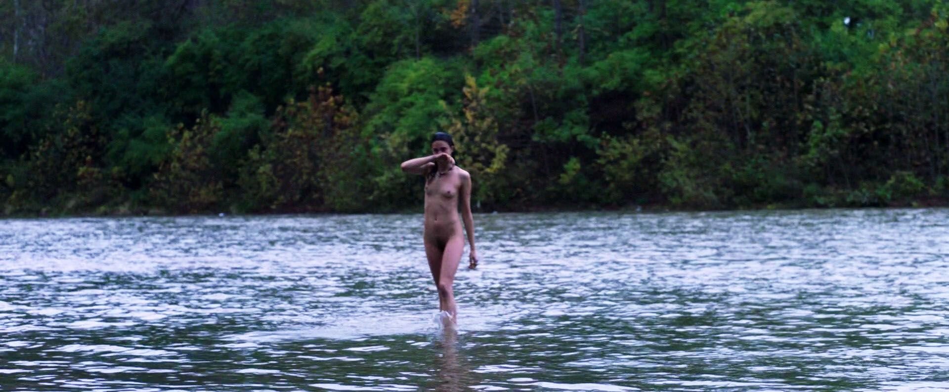 Margaret Qualley Nude (8 Pics + GIFs & Video)