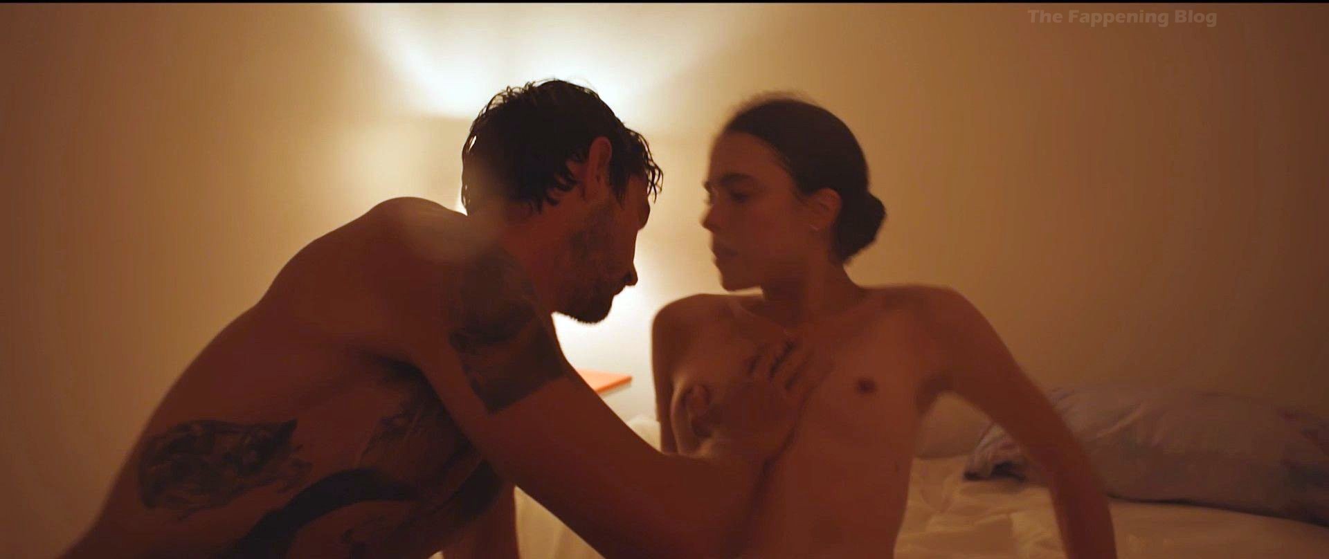 Margaret Qualley Nude - Love Me Like You Hate Me (24 Pics + Video)