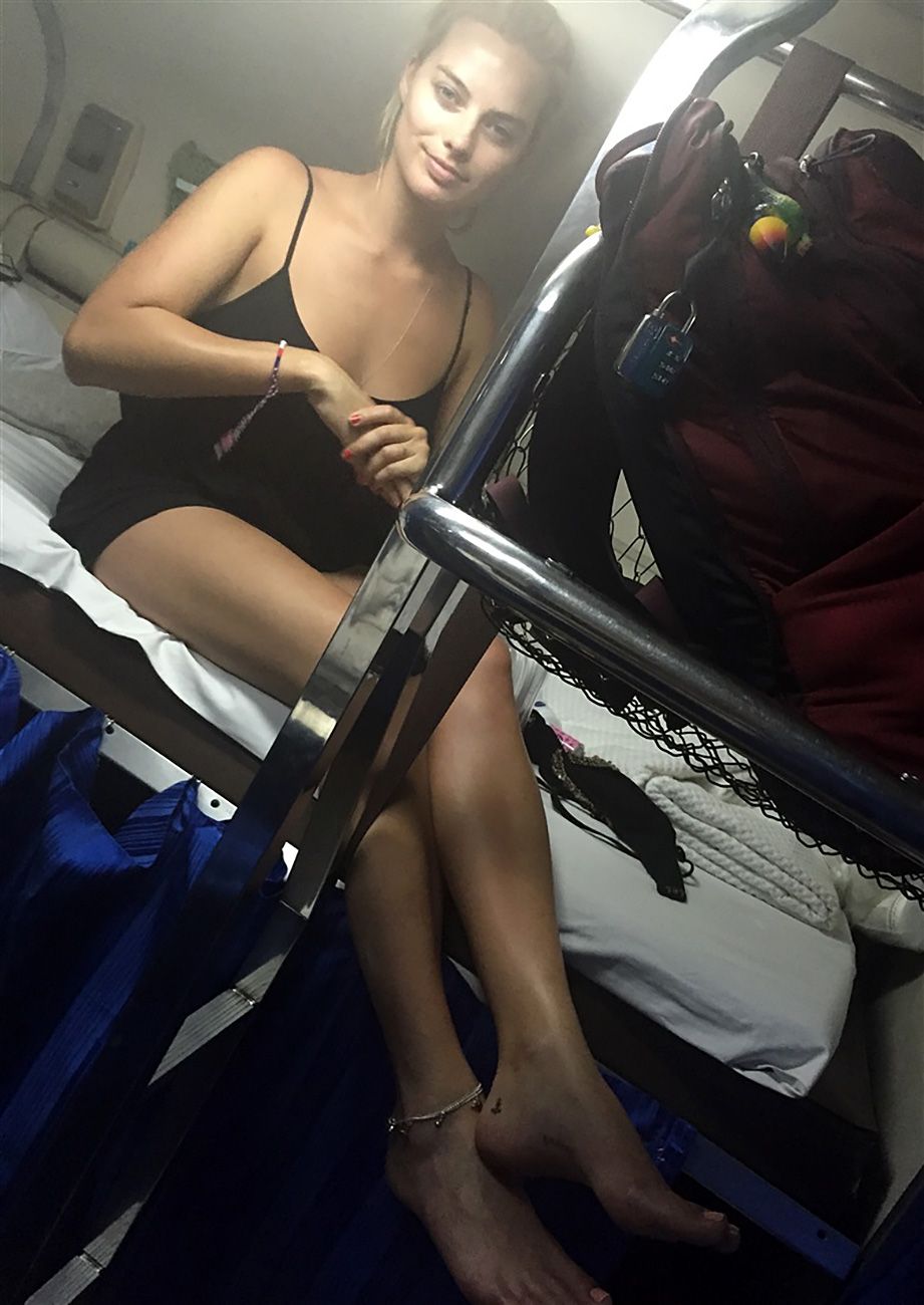 Margot Robbie Nude LEAKED & Sexy (190 Photos + Videos) [Updated]