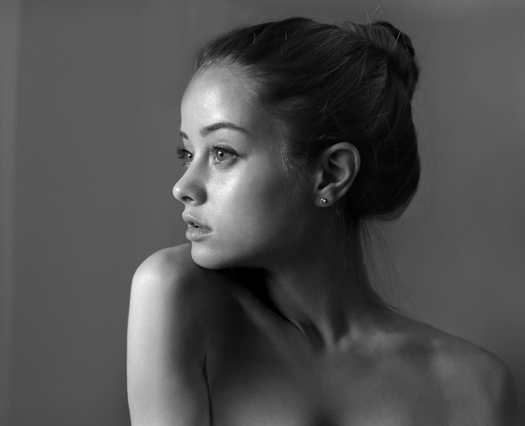 Maria Zhgenti Nude & Sexy (37 Photos)