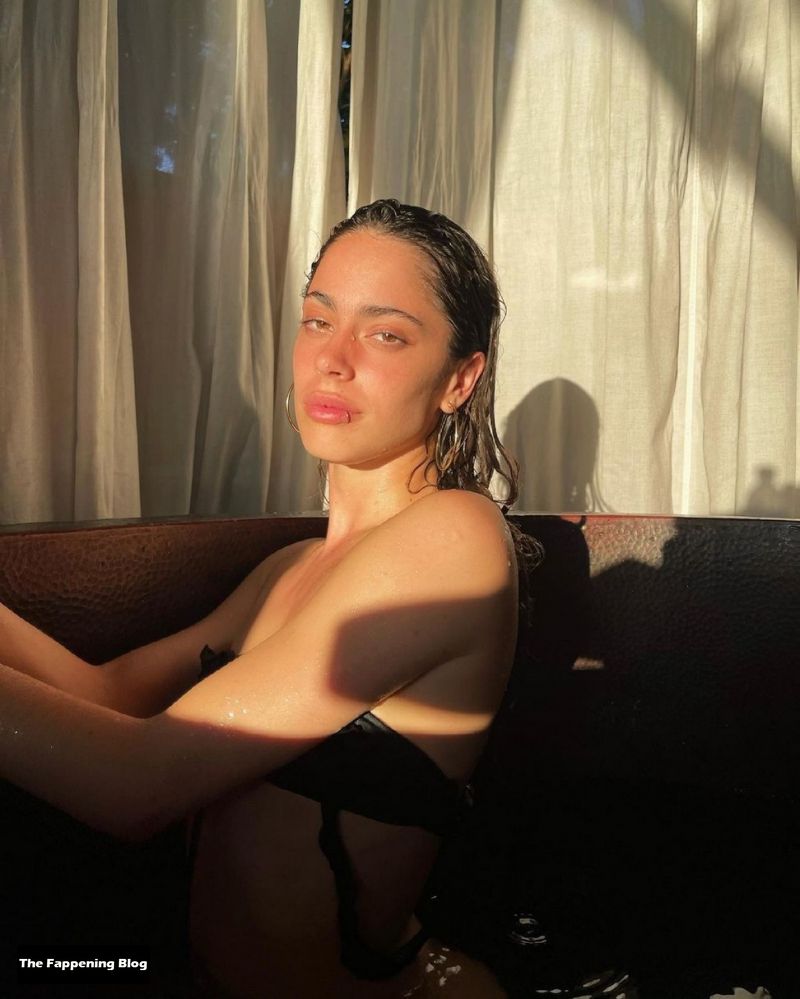 Martina Stoessel Sexy & Topless Collection (55 Photos + Videos)