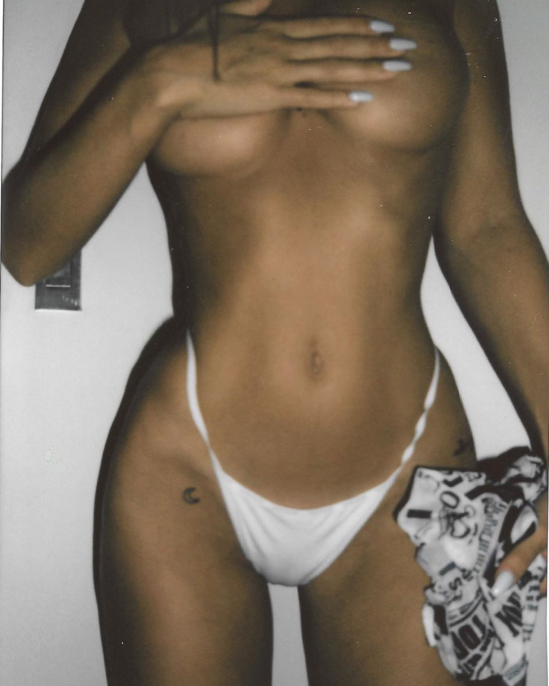Mathilde Tantot Nude & Sexy (15 Photos)