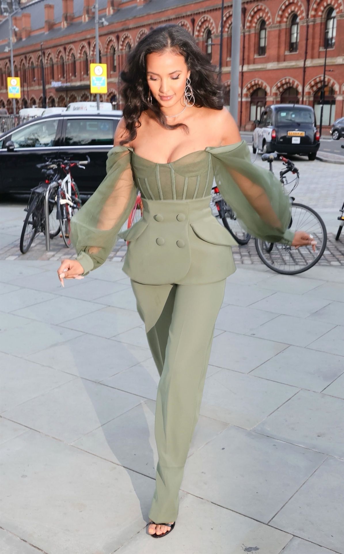 Maya Jama Arrives at the Sports DAZN X Matchroom Event in London (75 Photos)