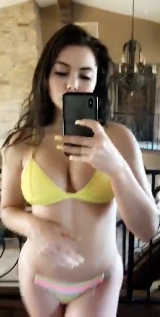 McKayla Maroney’s Tits In A Sexy Bikini (9 Photos + Gif & Video)