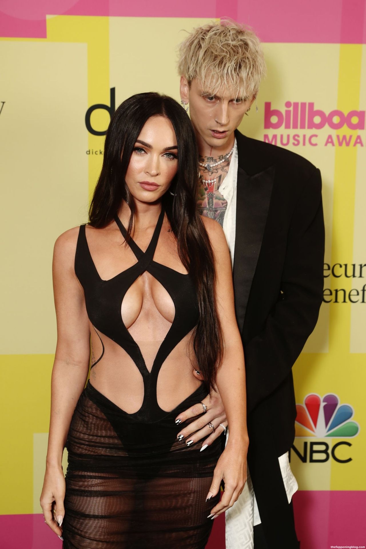 Megan Fox & MGK Look Hot at the 2021 Billboard Music Awards (38 Photos + Video)