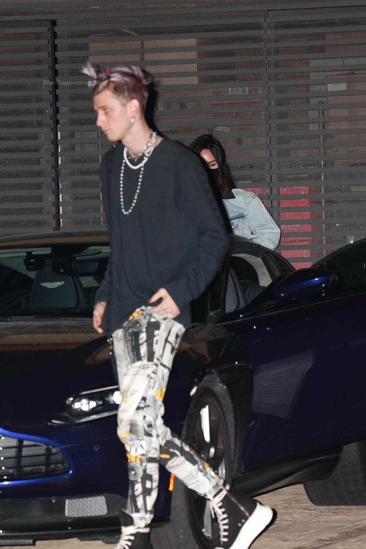 Megan Fox & Matching Gun Kelly Arrive for a Dinner Date in Malibu (59 Photos)