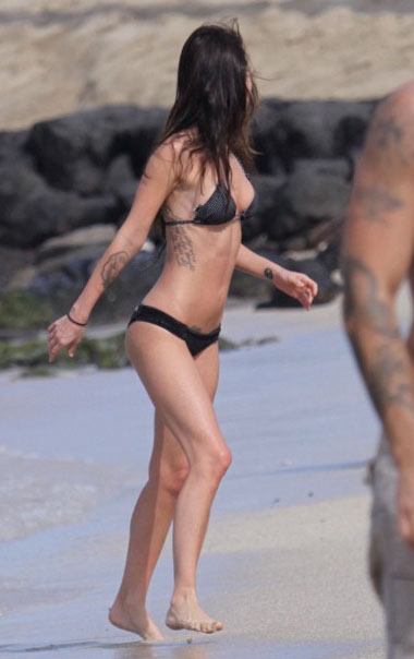 Megan Fox Nude & Sexy – Part 3 (168 Photos) [Updated]