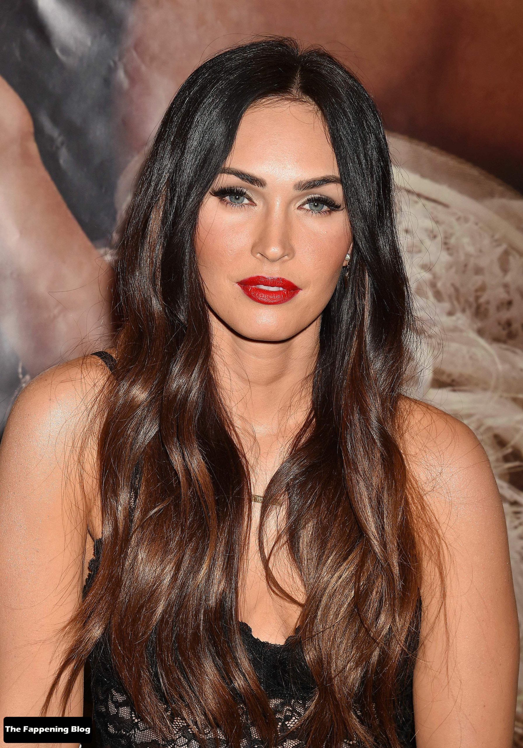 Megan Fox Sexy - Forever 21 x Fredericks of Hollywood (58 Photos + Video)