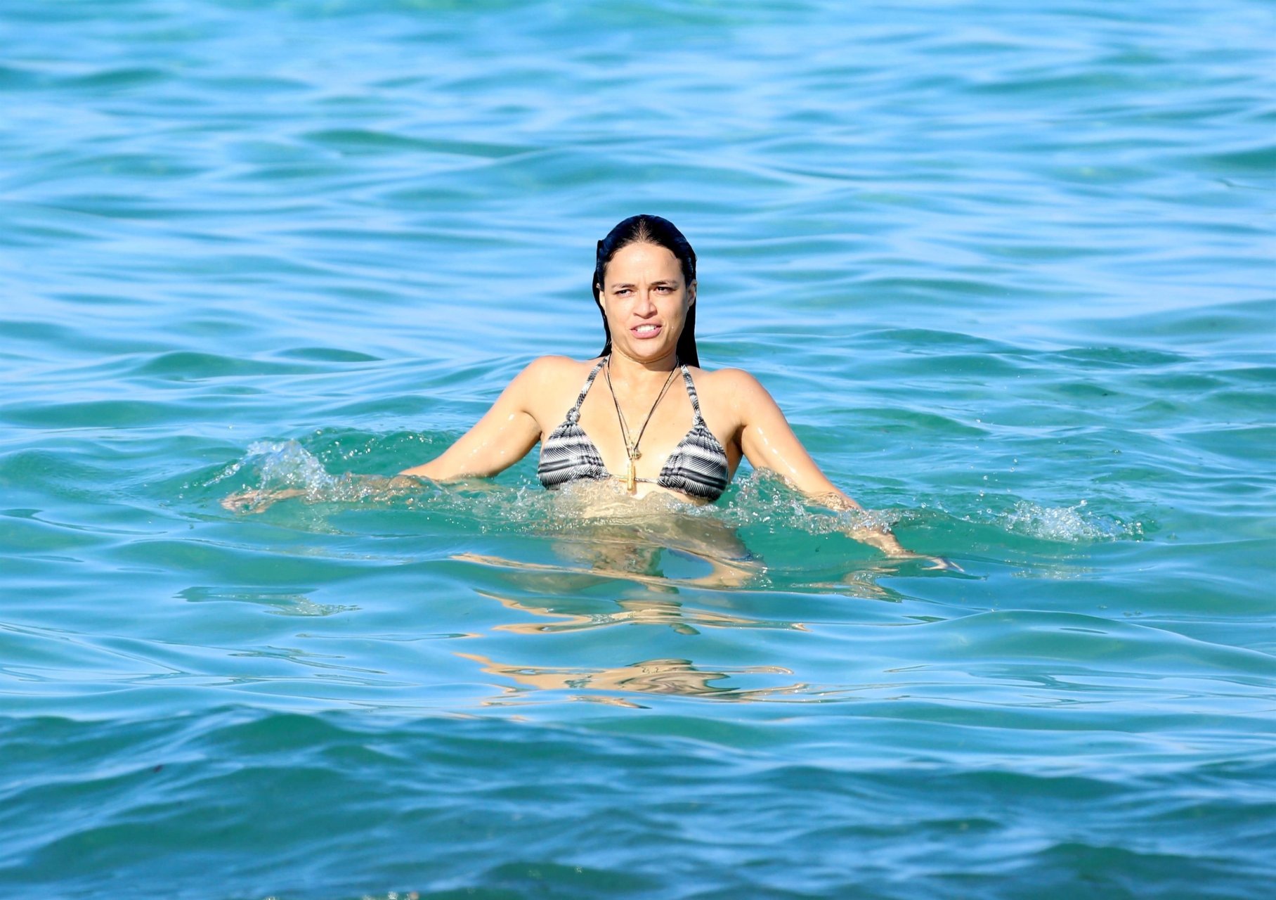 Michelle Rodriguez Sexy (16 Photos)
