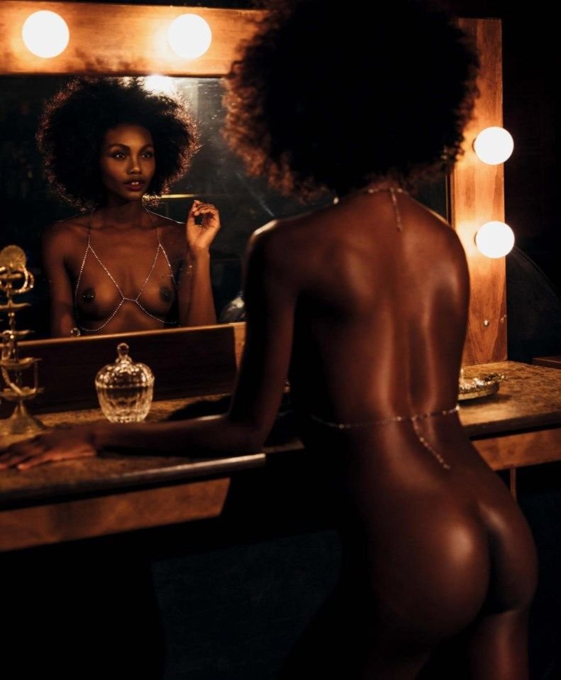 Milan Dixon Nude & Sexy (22 Photos)