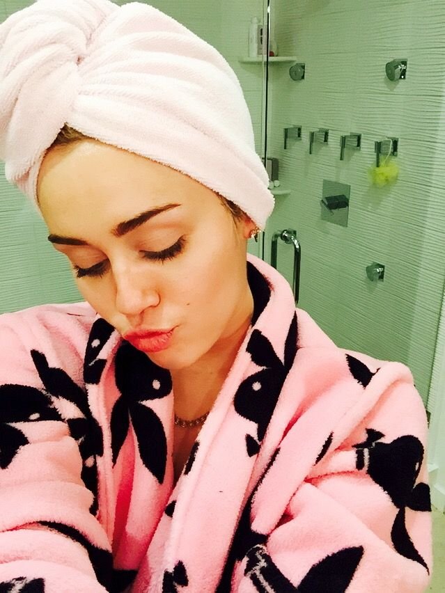 Miley Cyrus Leaked (31 Photos)