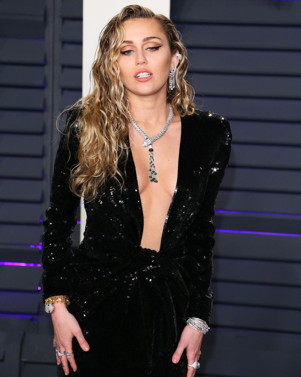 Miley Cyrus Sexy (45 Photos)