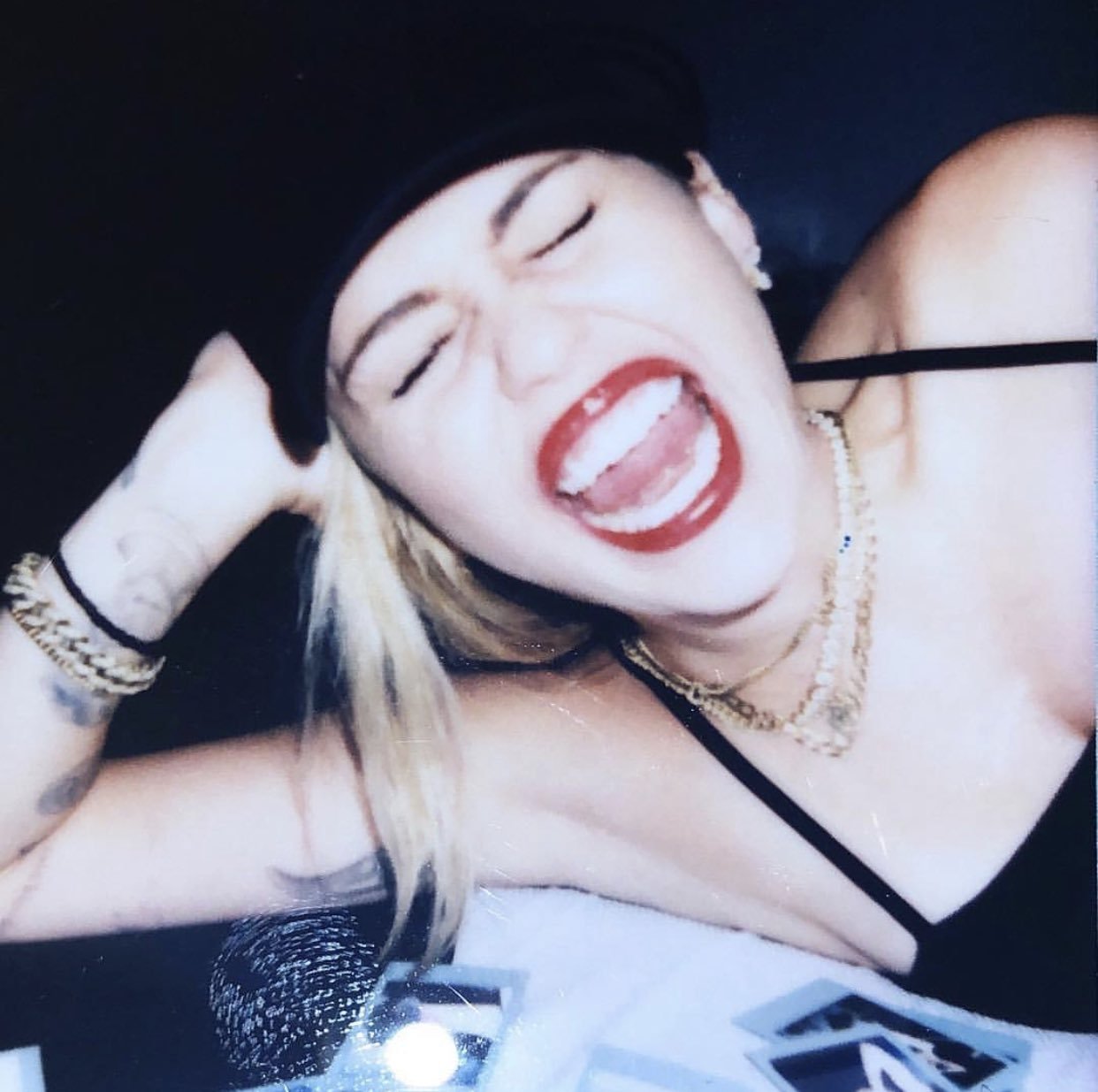Miley Cyrus Sexy (7 New Photos)