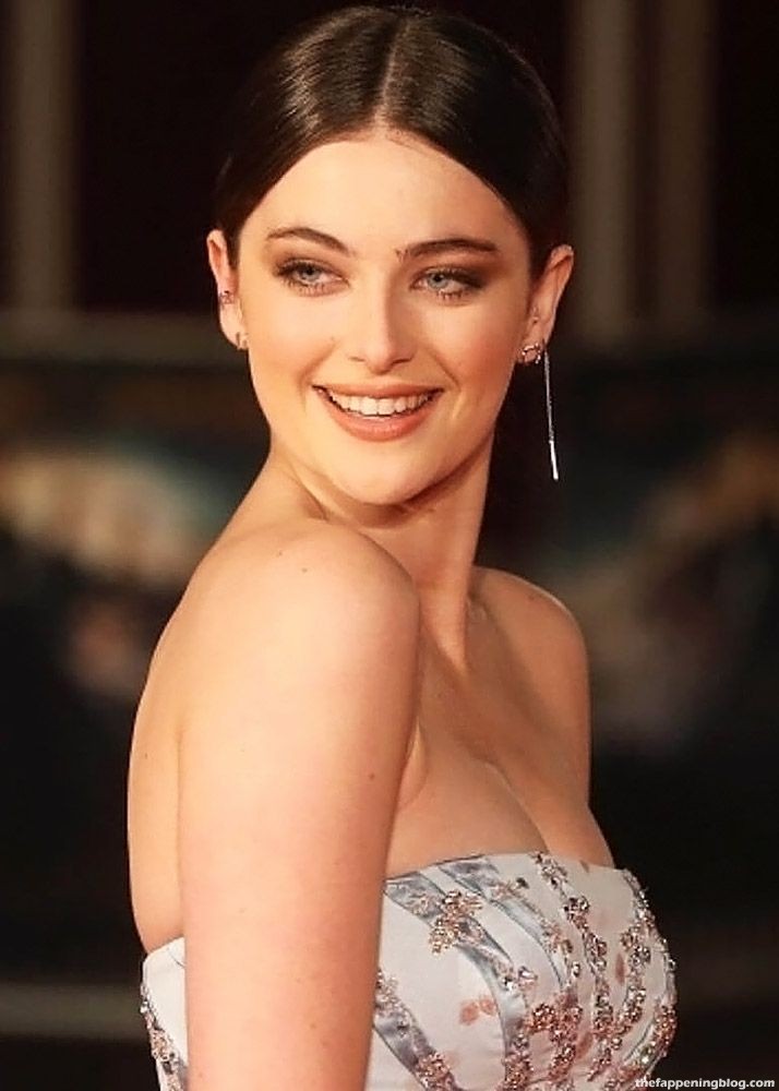 Millie Brady NUDE, Topless & Sexy Compilation (74 Photos + Sex Video Scenes) [Updated]