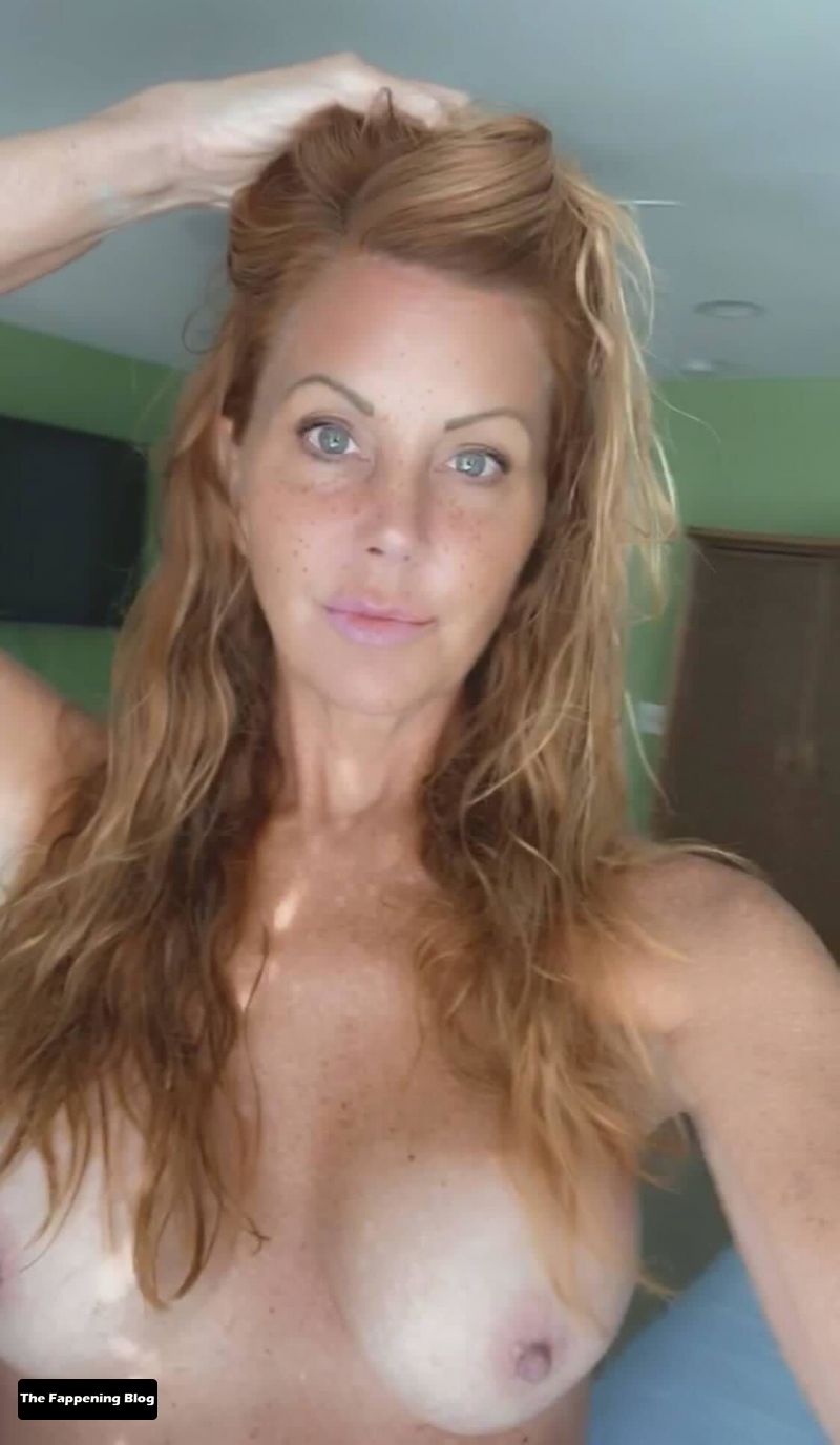 Mrs. Robinson (MrsRobinsonVIP) Nude Porn OnlyFans Leaks (43 Photos)