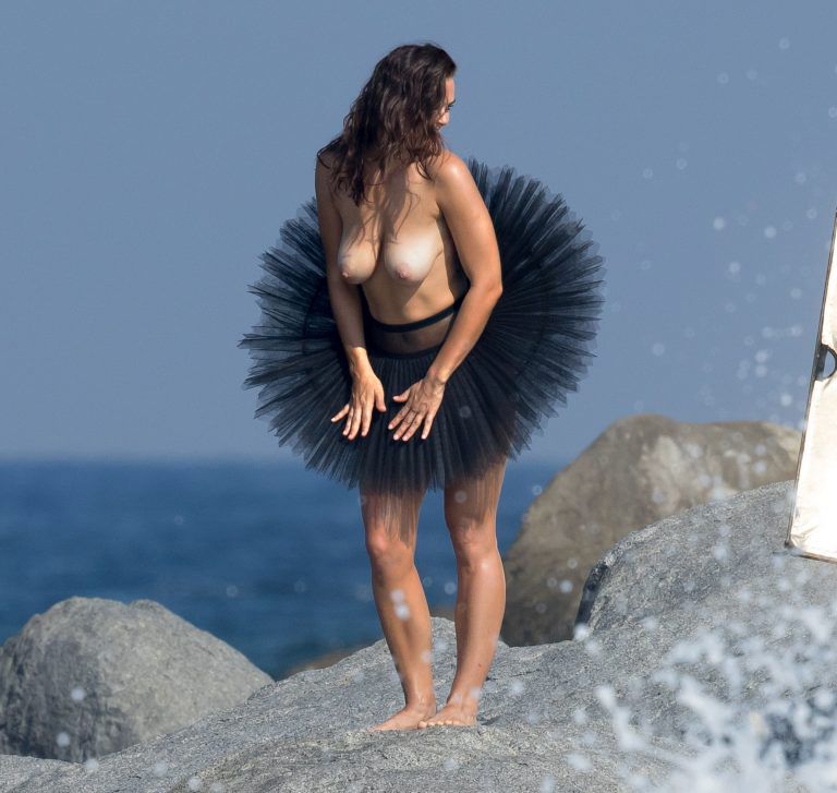 Myla DalBesio Nude & Sexy (143 Photos)