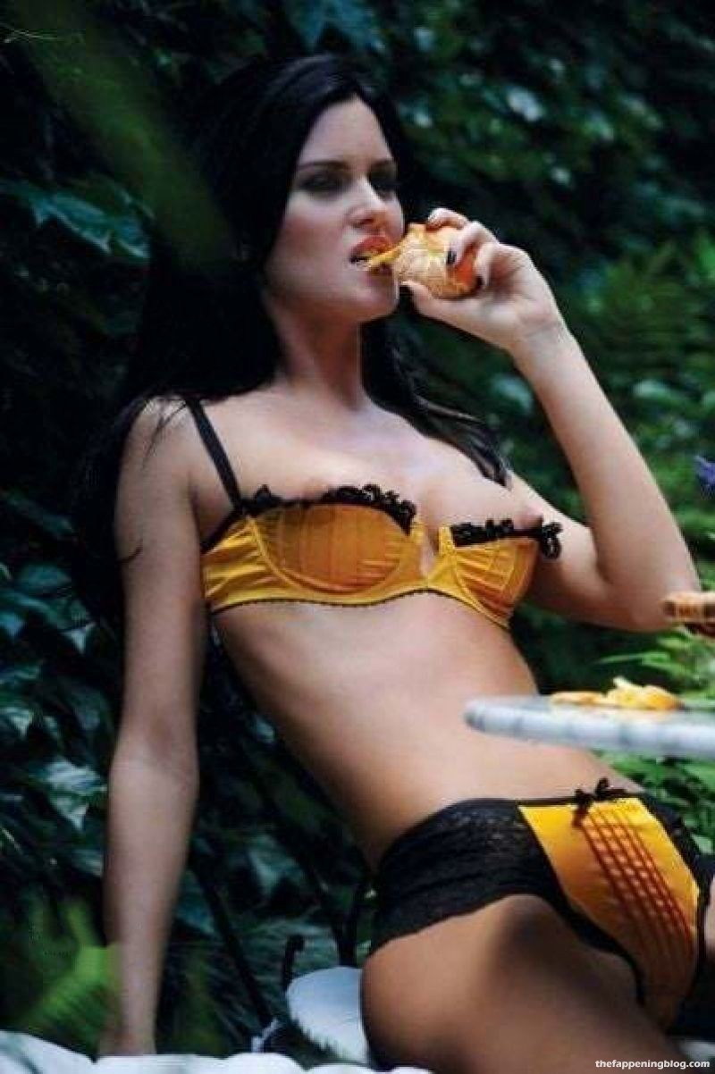 Natalie Weber Nude & Sexy Collection (49 Photos)