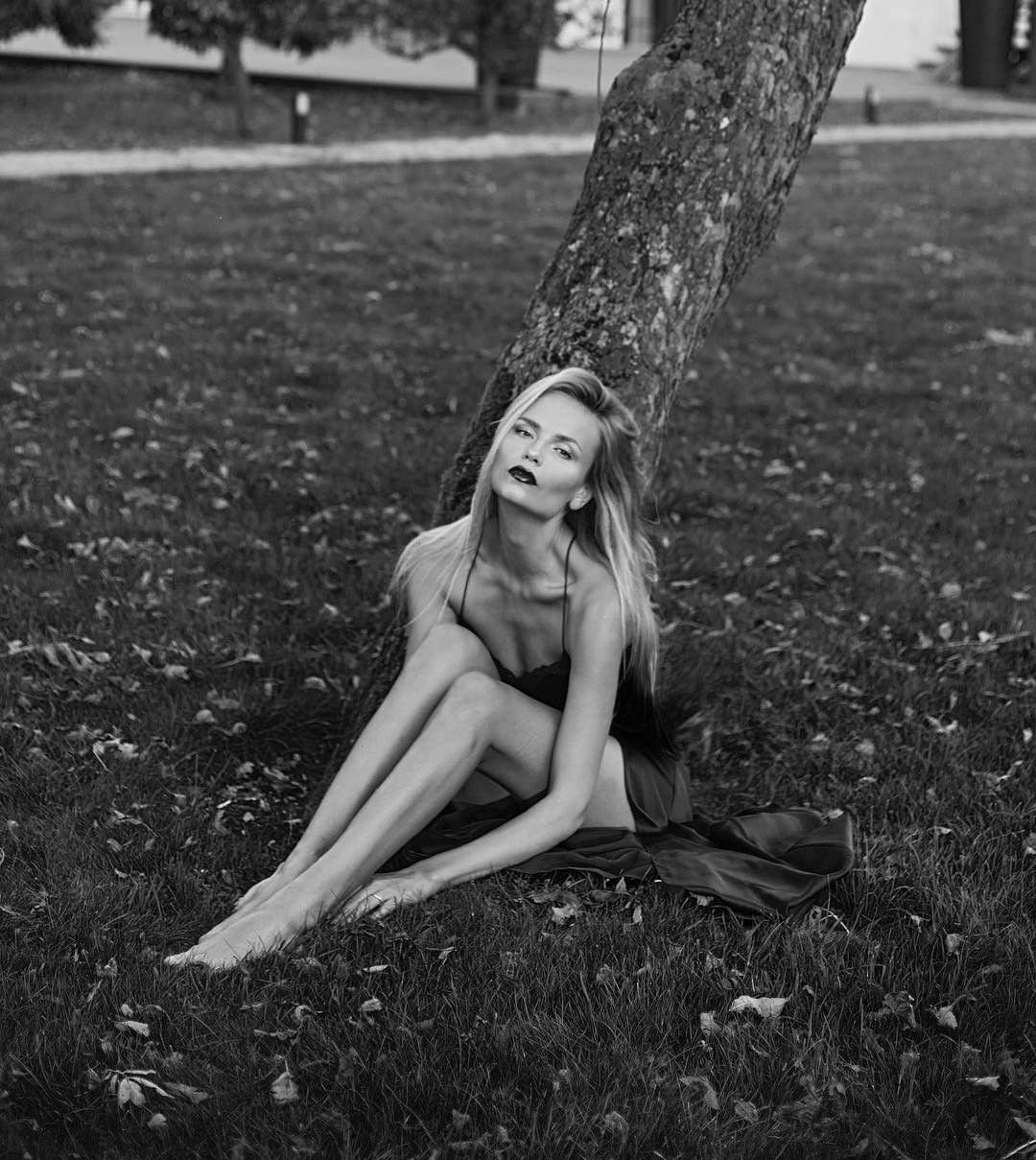 Natasha Poly Nude & Sexy (45 Photos)