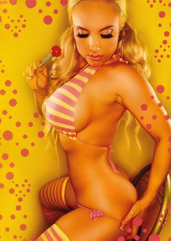 Nicole “Coco” Austin Nude & Sexy Collection - Part 1 (150 Photos)