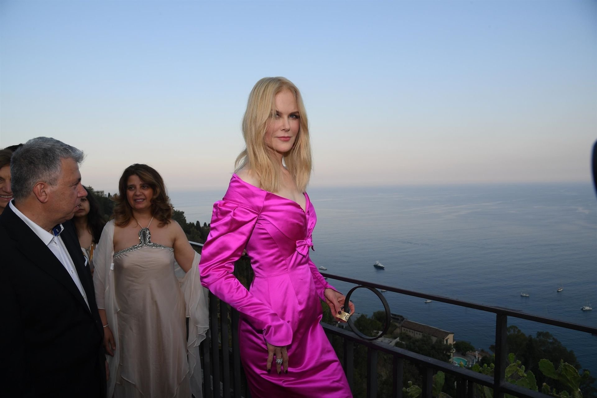 Nicole Kidman Sexy (32 Photos)