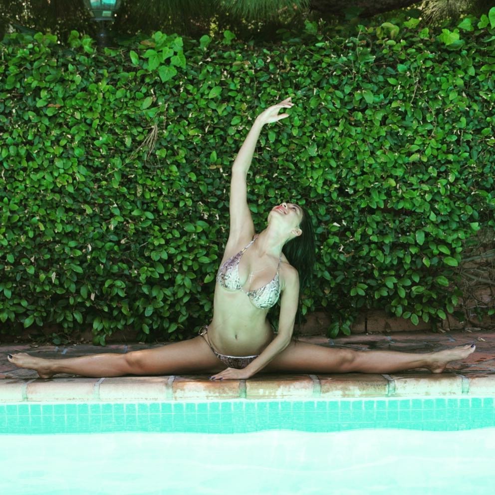 Nicole Scherzinger Sexy (Pics + GIFs & Video)
