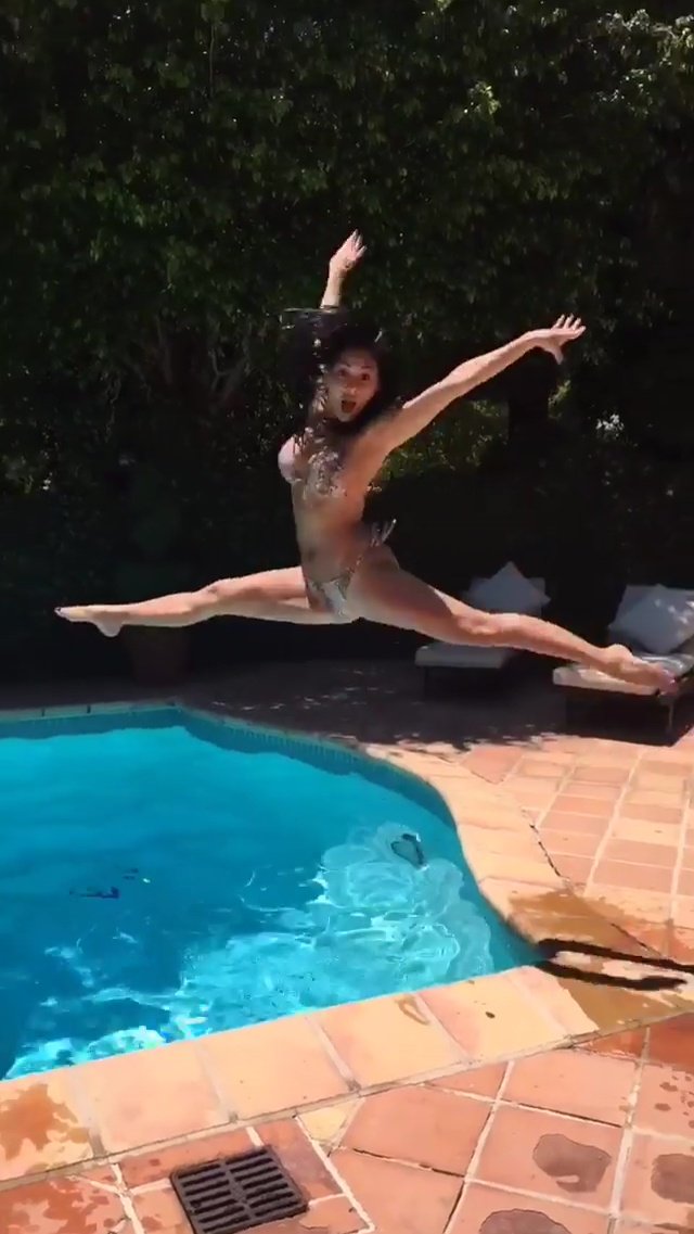 Nicole Scherzinger Sexy (Pics + GIFs & Video)