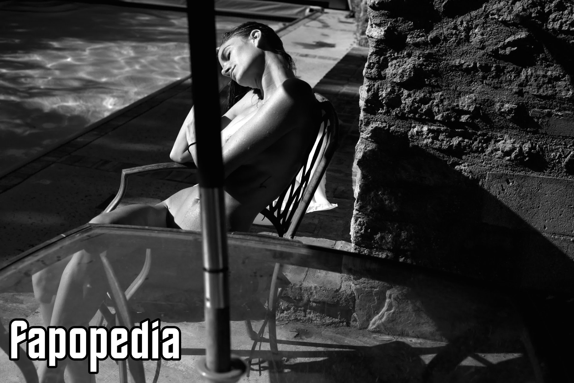 Niia Bertino Nude & Sexy Collection (19 Photos + Video)