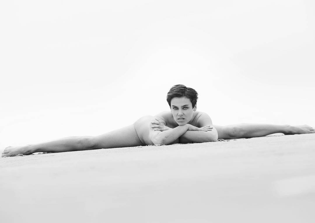 Nina Burri Nude & Sexy (64 Photos)