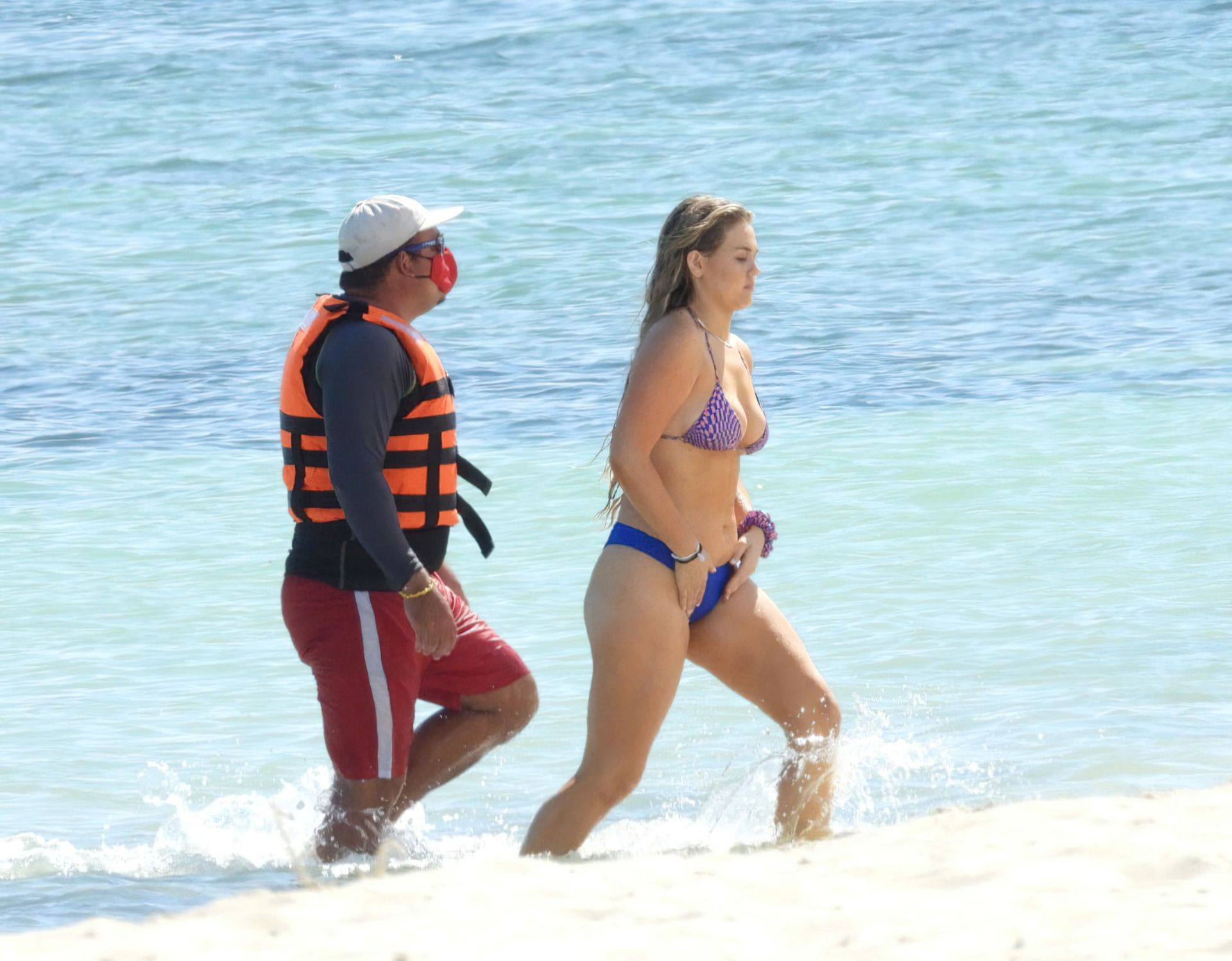 Olivia Ponton & Suede Brooks Hit the Beach in Mexico (44 Photos)