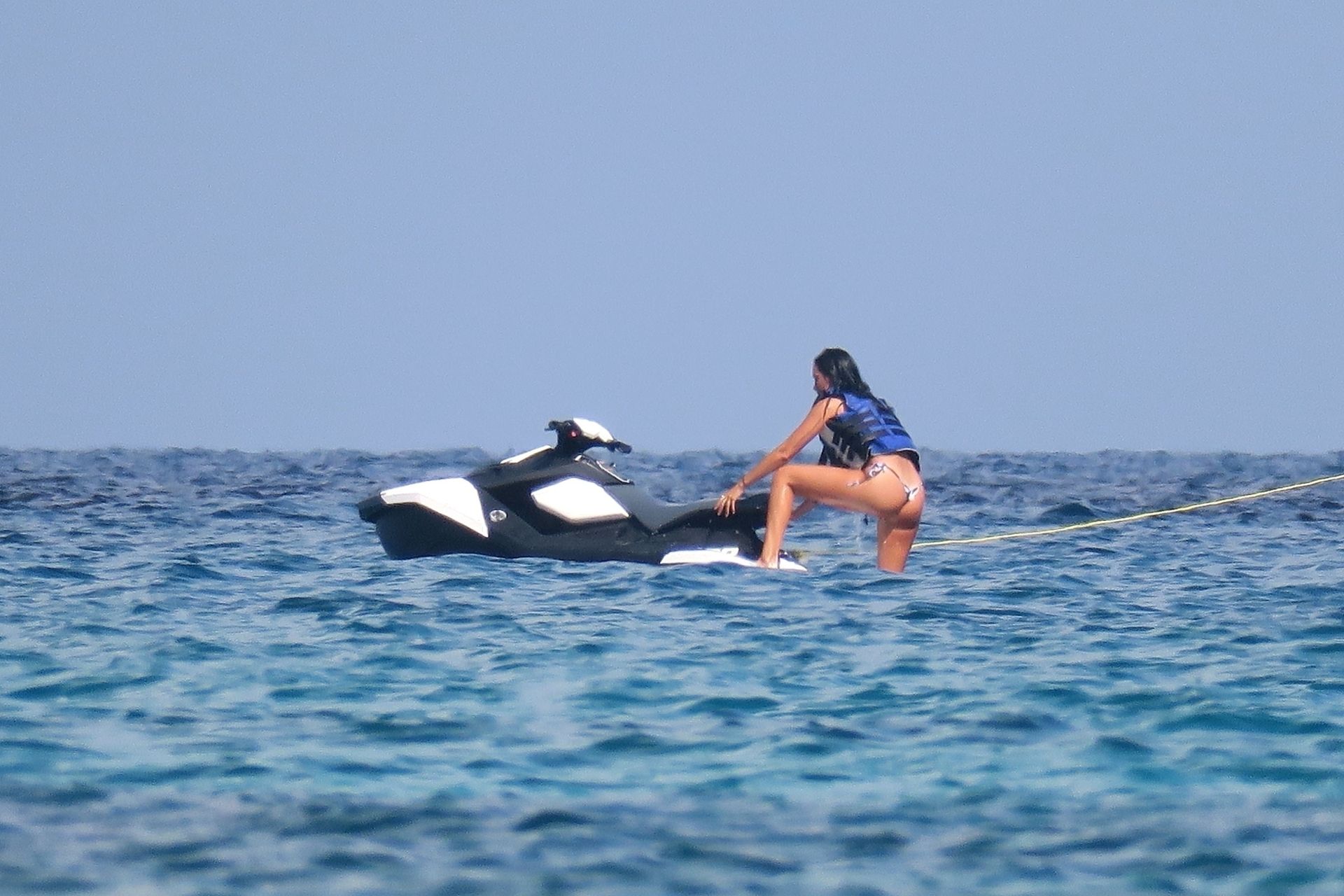Paulo Dybala & Oriana Sabatini Enjoy Their Holiday in Formentera (45 Photos)