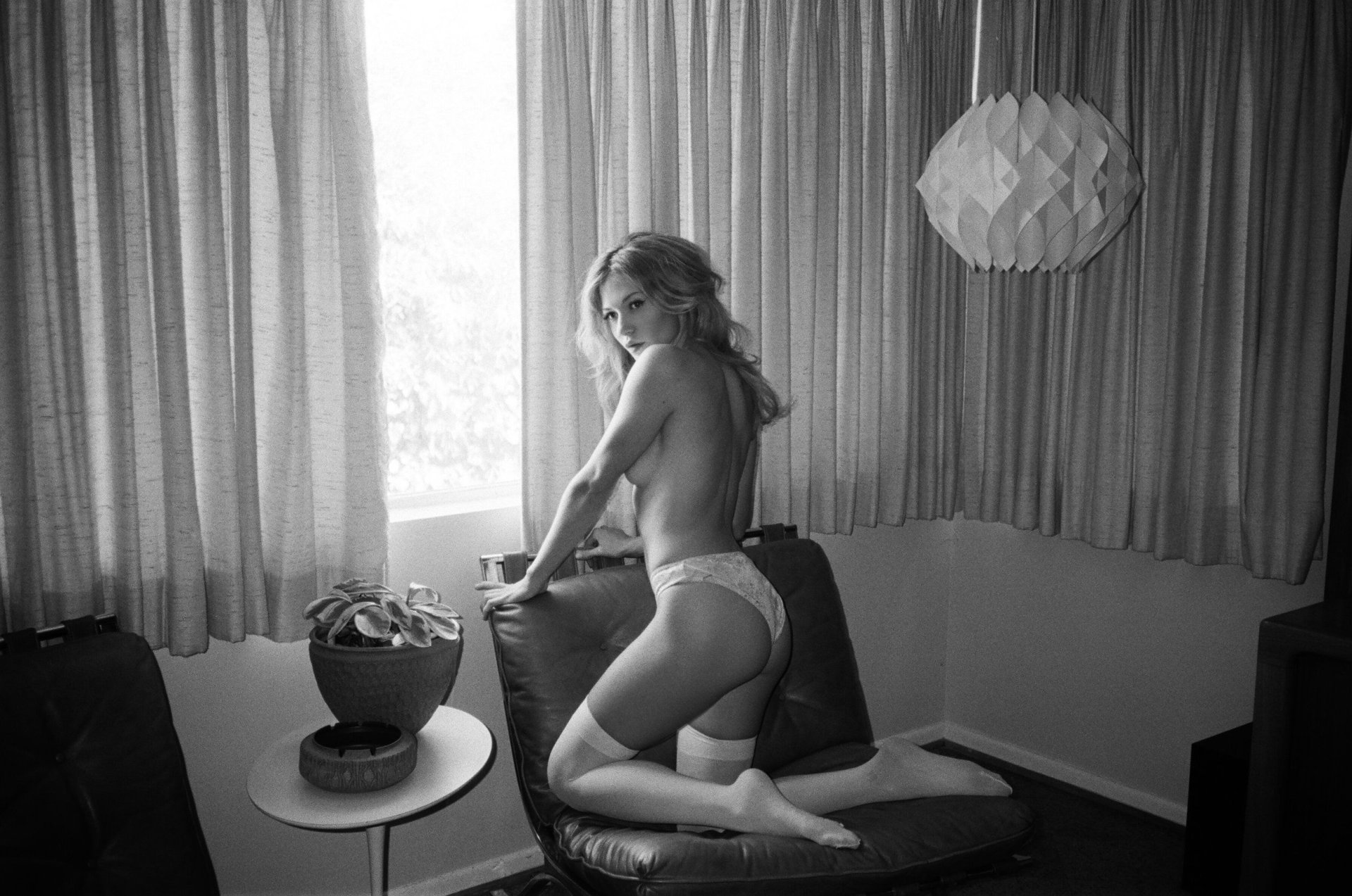 Paige Elkington Nude & Sexy (14 Photos)