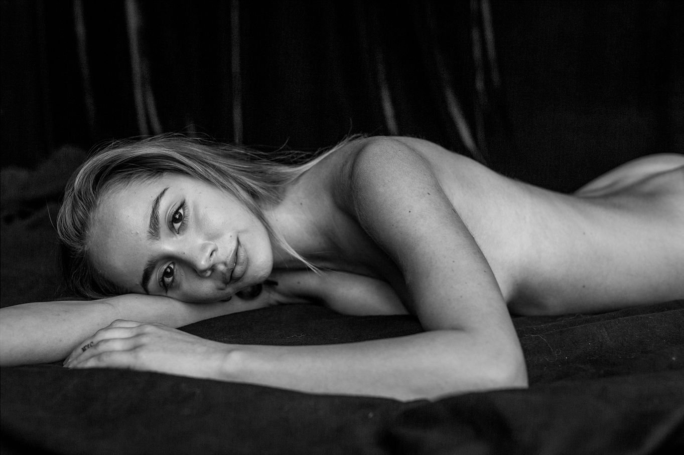 Paige Jimenez Nude & Sexy (14 Photos)