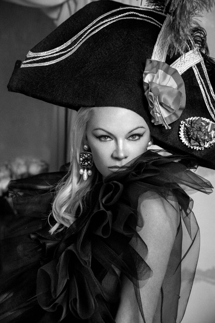 Pamela Anderson Nude & Sexy - Vanity Fair Italy (16 Photos)