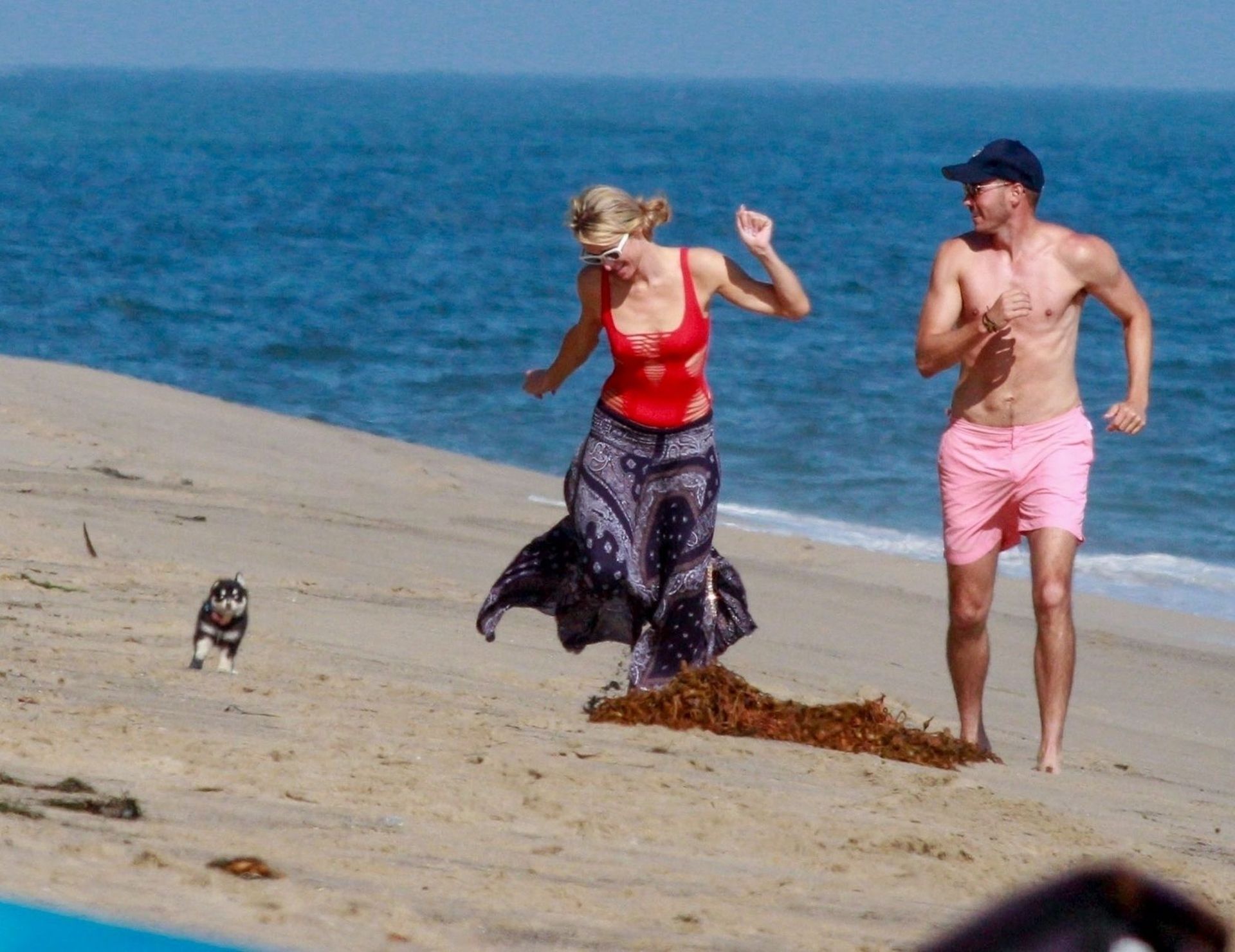 Paris Hilton & Carter Reum Enjoy a Beach Day with Friends (51 Photos)