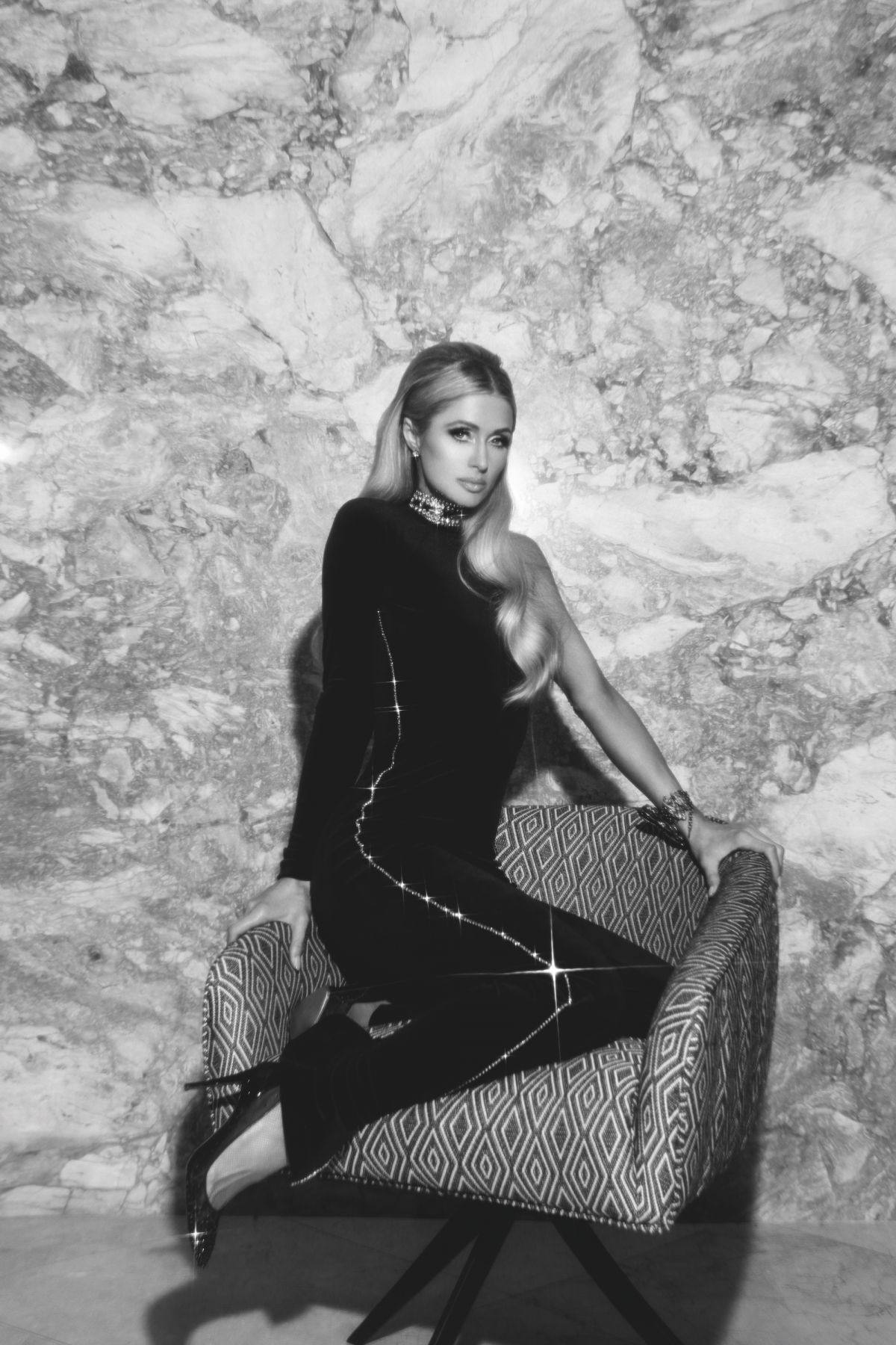 Paris Hilton Sexy - Rollacoaster Magazine (10 Photos)