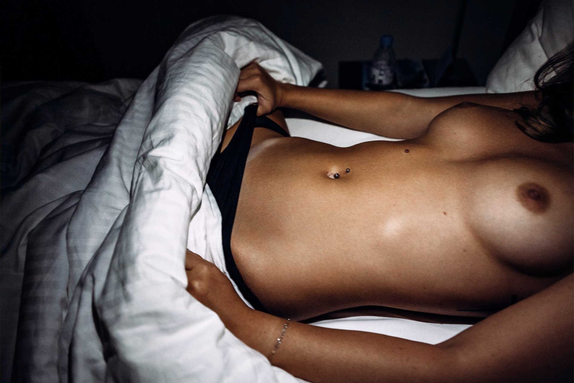 Pauline Santamaria Nude & Sexy (36 Photos + GIF)