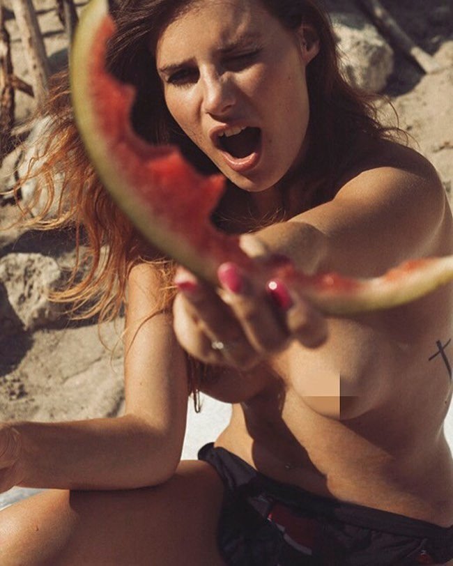 Pauline Santamaria Nude & Sexy (67 Photos)