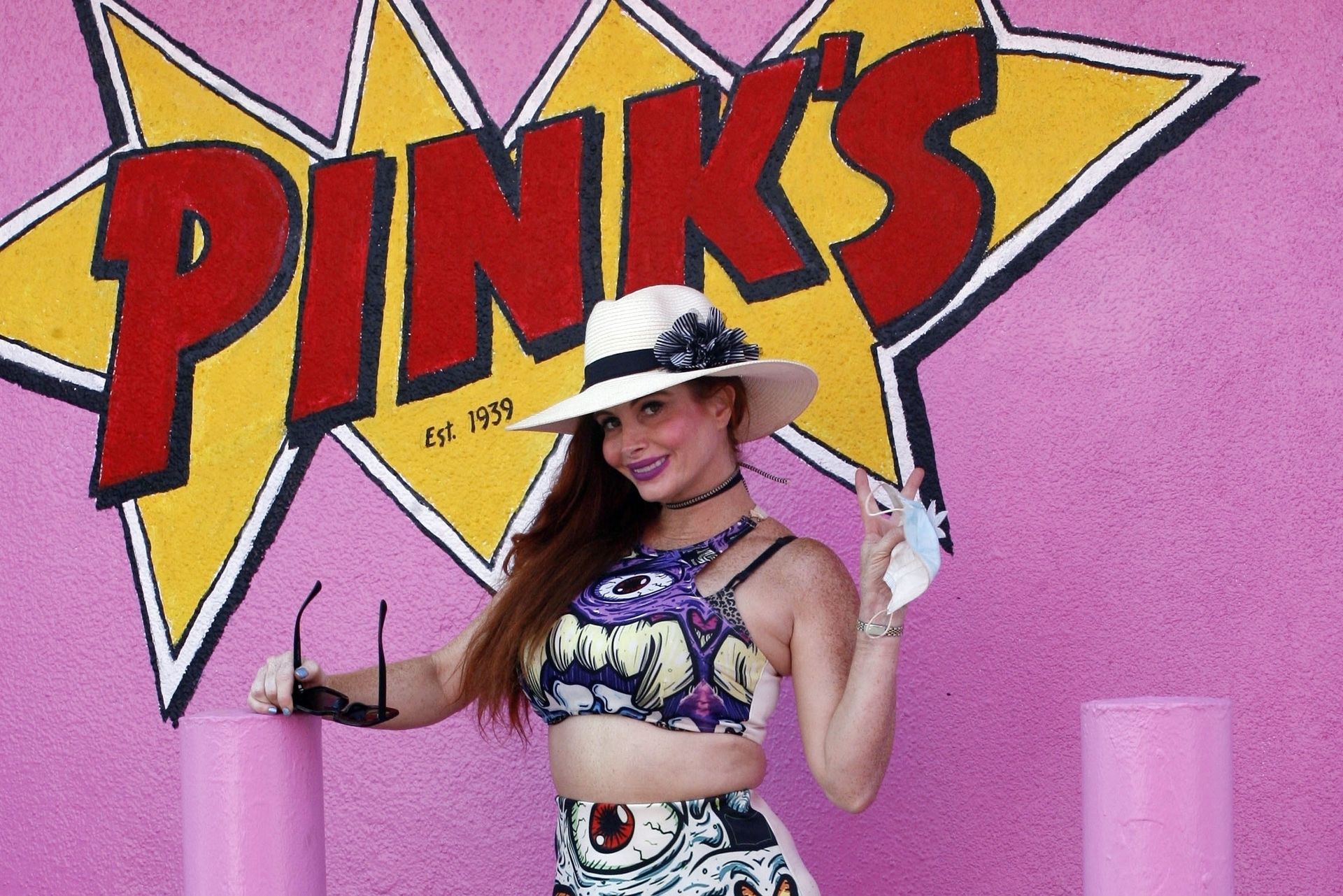 Phoebe Price Grabs a Snack at Pink’s Hot Dogs (66 Photos)