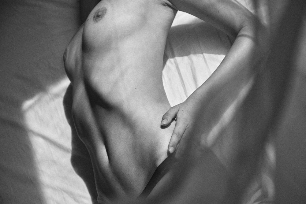 Pilar Magro Nude & Sexy (9 Photos)
