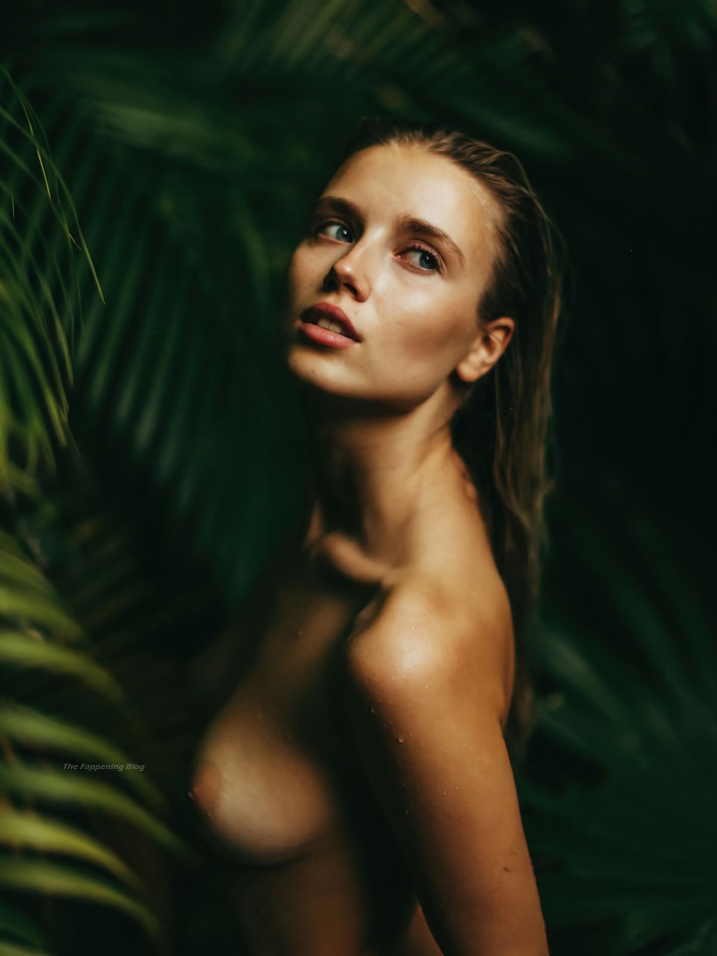 Polina Malinovskaya Nude (37 Photos)