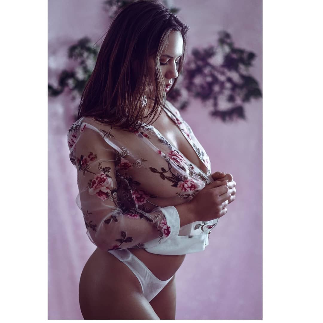 Polina Volodina Nude & Sexy (102 Photos)